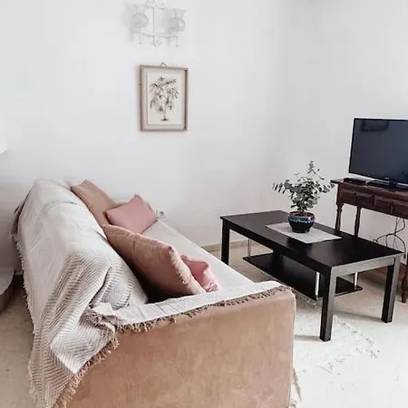 Capistrano Con Terraza Y Piscina By South Costa נרחה